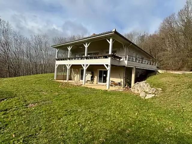 Saint Marcet 31800 Achat / Vente maison 12 pièces t12 piscine jardin