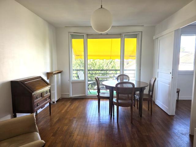 SAINT MAUR DES FOSSÉS – 3 pièces avec balcon et garage
