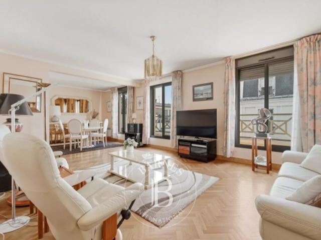Saint Maurice Appartement 3 Chambres Balcon Box