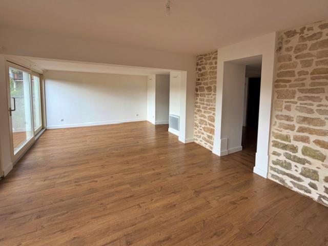 SAINT MAX: SPACIEUX APPARTEMENT T4 AVEC JARDIN