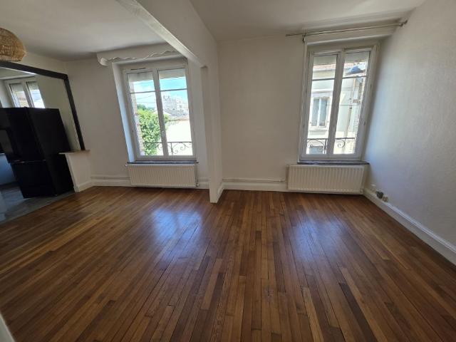 SAINT MAX Rue G. Clemenceau F3