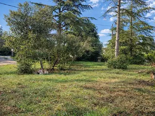 Saint Maximin la Sainte Baume 83470 Programme neuf terrain neuf à vendre