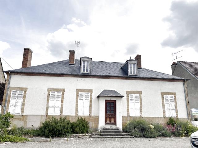 SAINT MENOUX MAISON DE CARACTÈRE AVEC GRANGE, FOUR À PAIN ET PLUS DE 2 600m2 DE TERRAIN