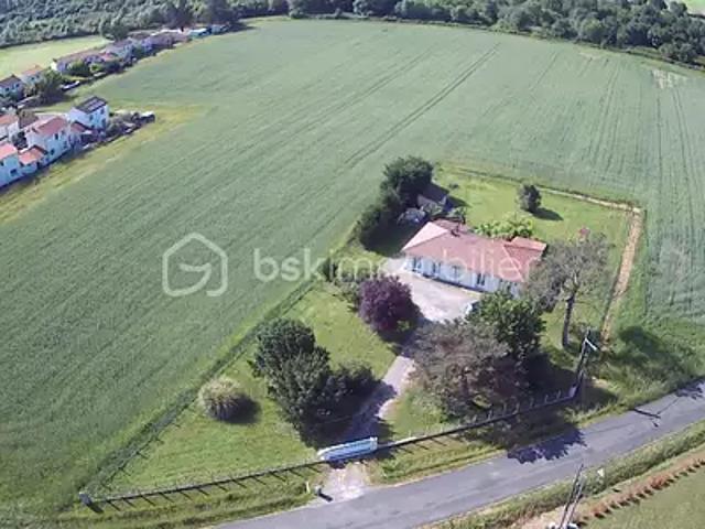 Saint Médard de Guizières 33230 Achat / Vente maison 5 pièces t5