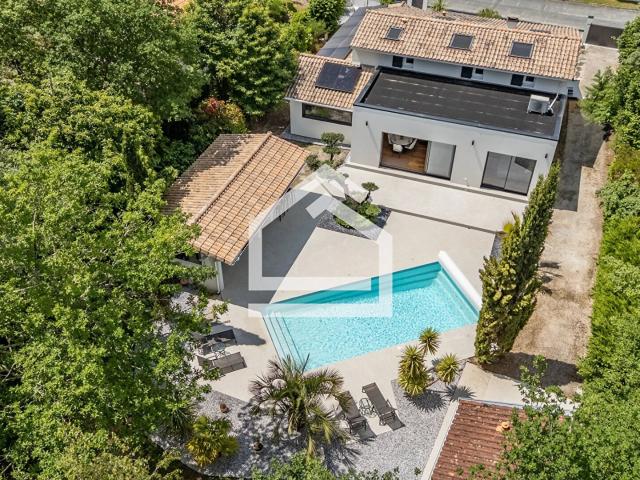 Saint Médard En Jalles Maison familiale d'exception avec m. 260m² Saint Médard en Jalles