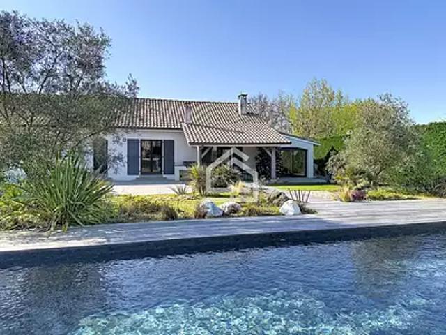 Saint Médard en Jalles 33160 Achat / Vente maison 6 pièces t6