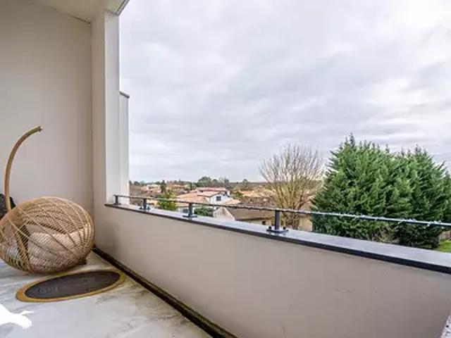 Saint Médard en Jalles 33160 Achat / Vente appartement 2 pièces t2 parking