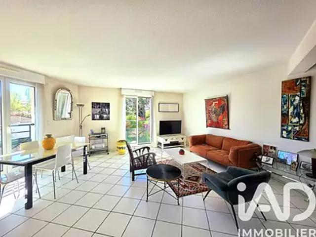 Saint Médard en Jalles 33160 Achat / Vente appartement 3 pièces t3 au dernier étage parking