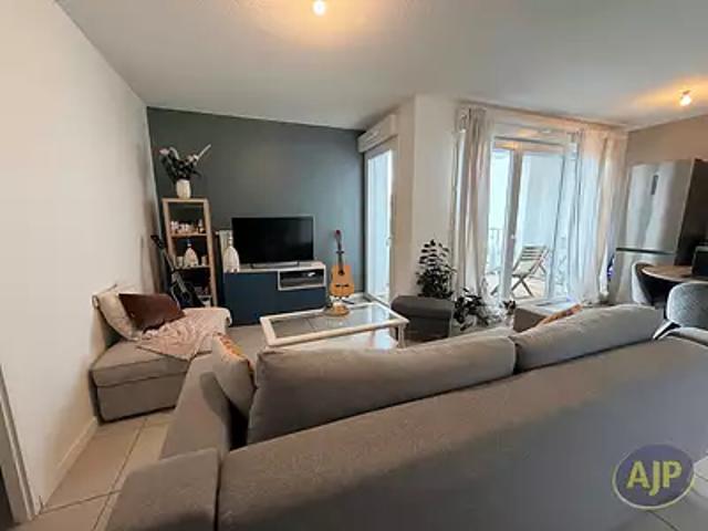 Saint Médard en Jalles 33160 Achat / Vente appartement 3 pièces t3