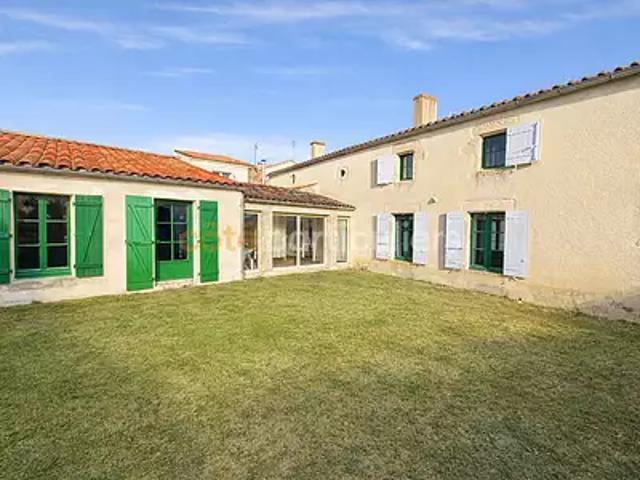 Saint Michel en l'Herm 85580 Achat / Vente maison 5 pièces t5 au dernier étage