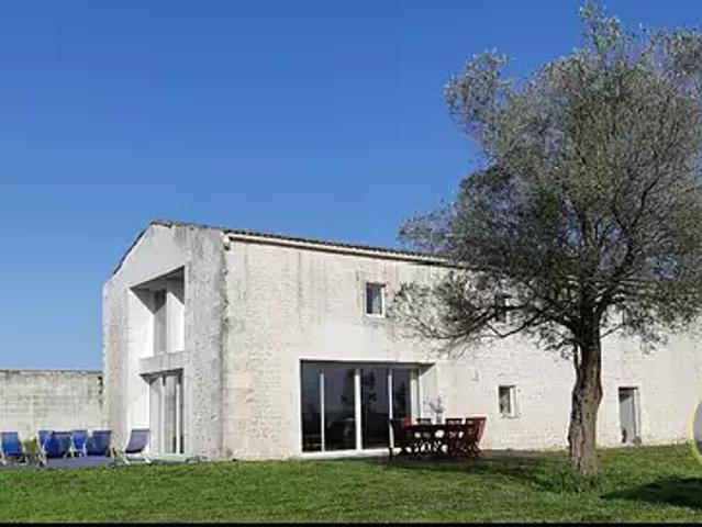 Saint Michel en l'Herm 85580 Achat / Vente maison 8 pièces t8 au dernier étage terrasse