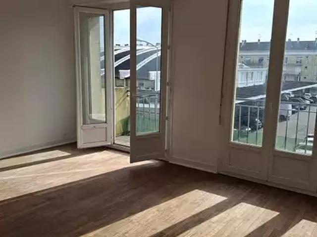 Saint Nazaire 44600 Location appartement 2 pièces t2 balcon