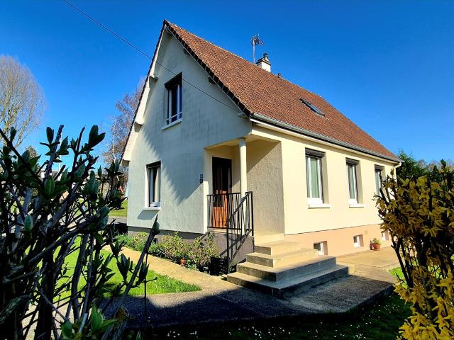 SAINT NICOLAS D'ALIERMONT PAVILLON 5 PIECES SUR SOUS SOL COMPLET