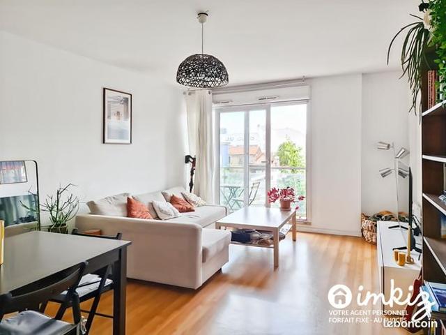 Saint Ouen – 3P 65 m², parking, balcon, métro 14