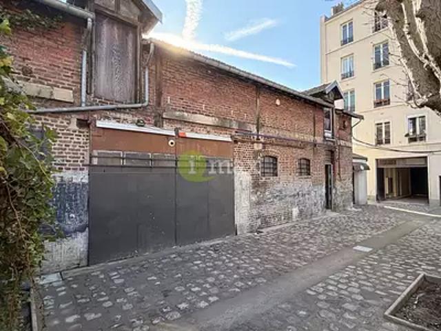 Saint Ouen sur Seine 93400 Achat / Vente divers au dernier étage cave