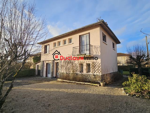 SAINT PAUL DE LANDES Maison lumineuse proche commerces