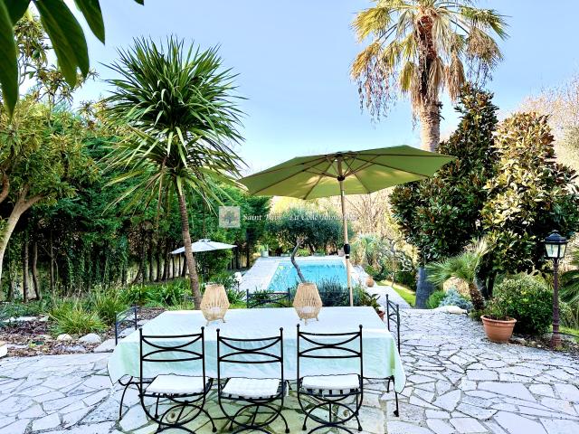 Saint Paul de Vence Maison provençale de caratère avec piscine