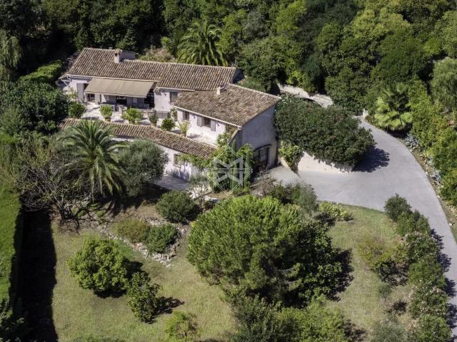Saint Paul de Vence belle provençale avec vue Village 265m² Saint Paul