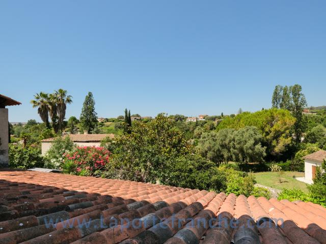 Saint Paul de Vence Haut de Villa 140 m2, 4 pièces avec Terrasses et Jardin