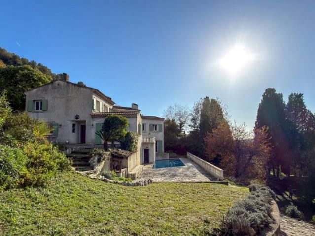 Saint Paul de Vence Villa familiale avec vue sur le village
