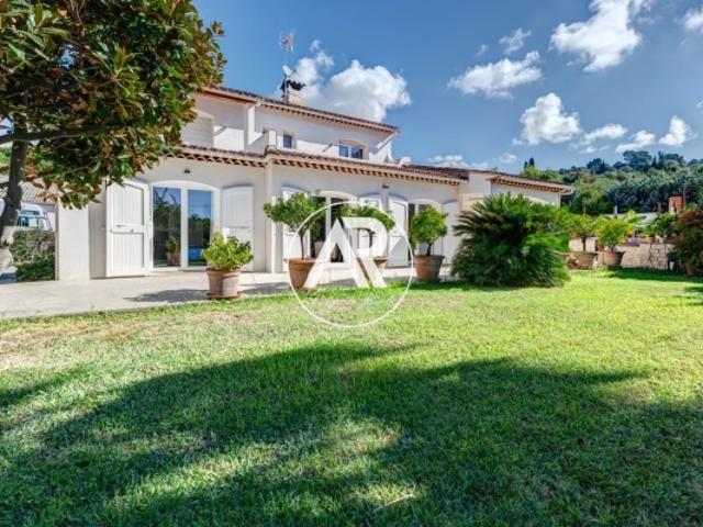 Saint Paul de Vence Villa individuelle 140m2 Terrain piscinable 1700m² Nombreux parkings