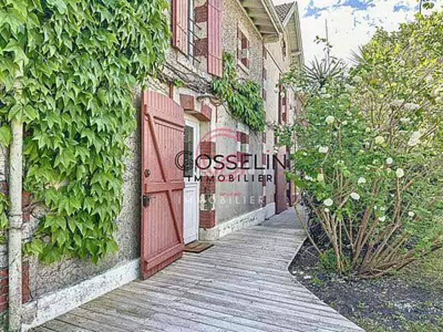 Saint Paul en Born 40200 Achat / Vente maison 12 pièces t12 au dernier étage piscine