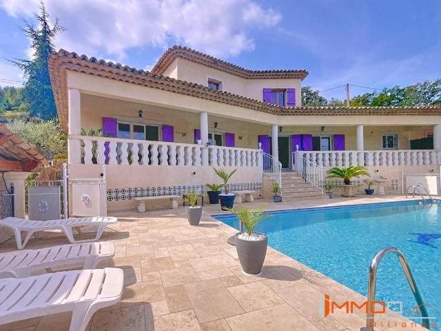 Saint Paul en Foret var, a vendre villa avec piscine, 5 ch. 192m² Saint Paul en Forêt