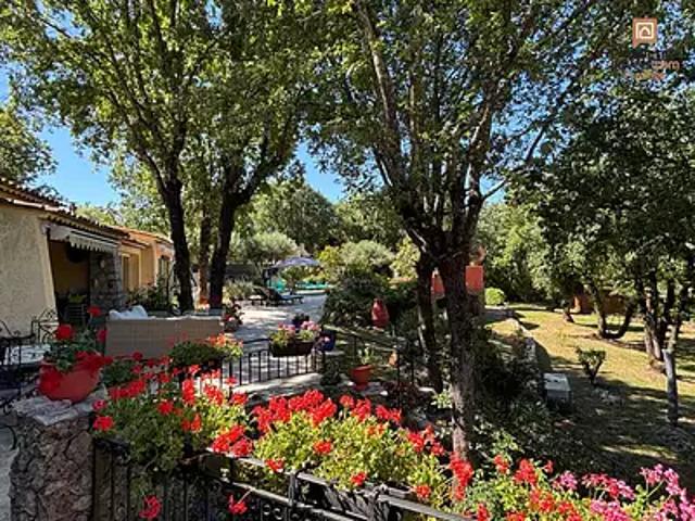 Saint Paul en Forêt 83440 Achat / Vente maison 8 pièces t8