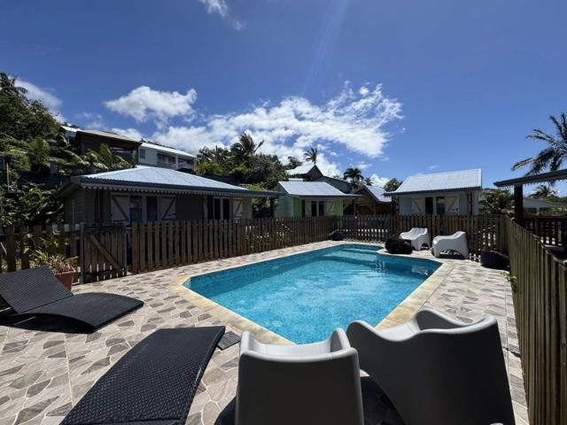 SAINT PHILIPPE – BASSE VALLÉE – ENSEMBLE DE 5 BUNGALOWS EN LOCATION SAISONNIÈRE