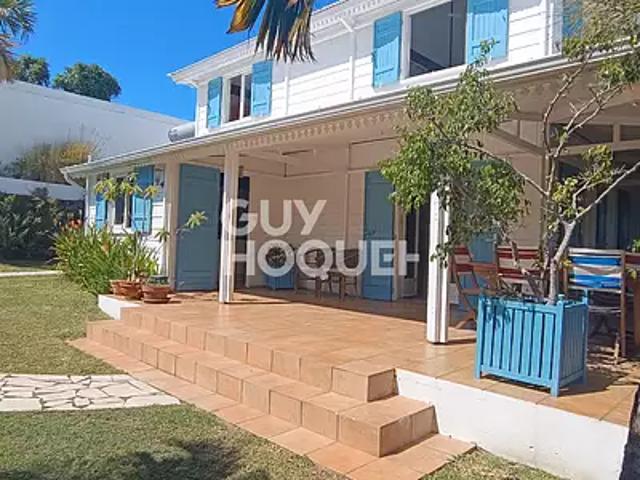Saint Pierre 97410 Achat / Vente maison 7 pièces t7 au dernier étage terrasse
