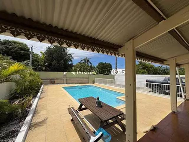 Saint Pierre 97432 Achat / Vente maison 6 pièces t6 piscine
