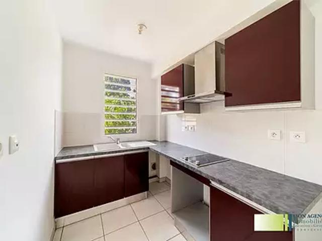 Saint Pierre 97432 Location appartement 1 pièce t1 au dernier étage parking