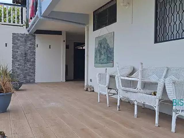 Saint Pierre 97250 Location appartement 3 pièces t3 terrasse parking