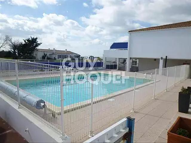 Saint Pierre d'Oléron 17310 Achat / Vente appartement 2 pièces t2 au dernier étage piscine