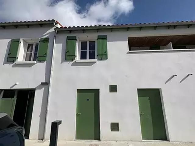 Saint Pierre d'Oléron 17310 Achat / Vente appartement 2 pièces t2 balcon