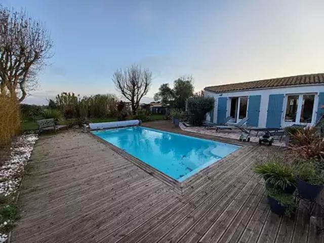 Saint Pierre d'Oléron 17310 Achat / Vente maison 4 pièces t4 au dernier étage