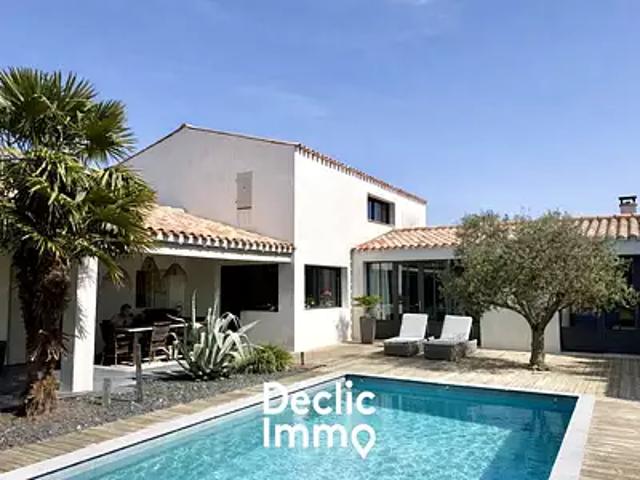 Saint Pierre d'Oléron 17310 Achat / Vente maison 5 pièces t5 piscine terrasse
