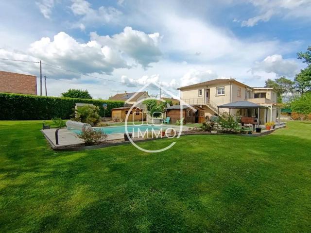 Saint Pierre d'Eyraud: Maison 4 pièces de 110 m² avec piscine e