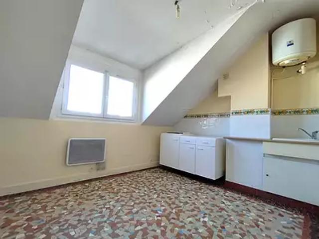 Saint Pierre des Corps 37700 Achat / Vente appartement 2 pièces t2 au dernier étage cave