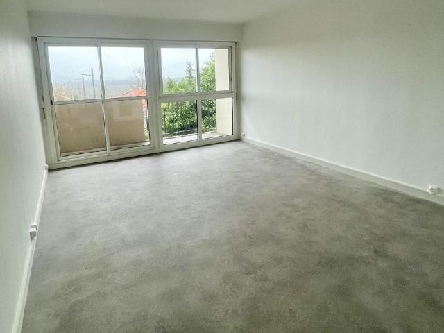 SAINT PIERRE D'IRUBE LE BASTE T3 VIDE à louer de 3 pièce s sur 64 m²