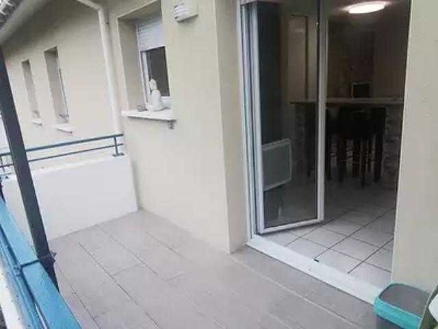 Saint Pierre du Mont 40280 Location appartement 2 pièces t2 au dernier étage piscine