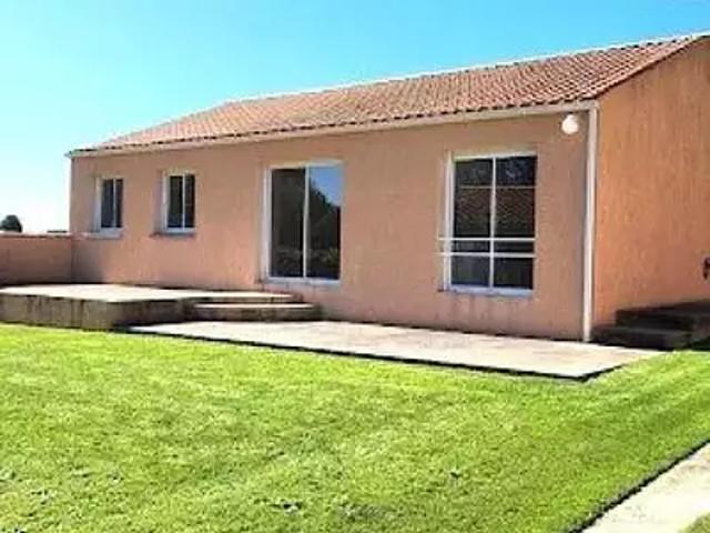 Saint Pierre La Noue 17700 Achat / Vente maison 4 pièces t4 terrasse