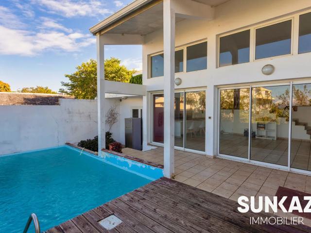 Saint Pierre Maison 5 pièce s 140 m² Louer Maisons Saint Pierre SUNKAZ