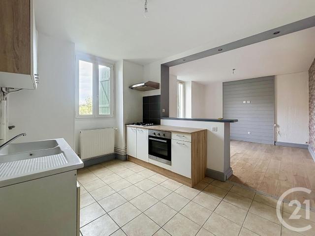 Saint Pourçain sur Sioule Location Appartement 03