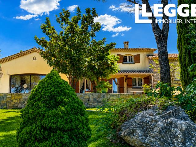 Saint Privat des vieux GARD Villa avec un grand espace de vie, 4 chambres et une piscine