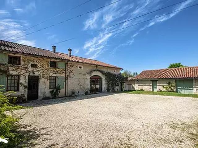 Saint Privat en Périgord 24410 Achat / Vente maison 9 pièces t9