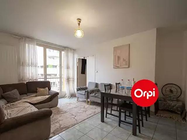 Saint Priest 69800 Achat / Vente appartement 4 pièces t4 cave balcon