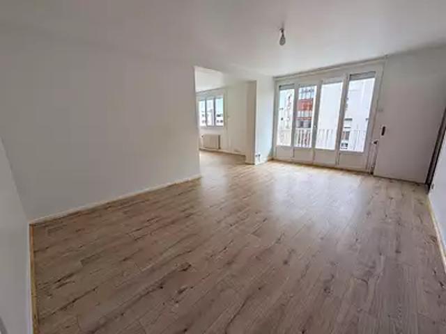 Saint Priest 69800 Achat / Vente appartement 5 pièces t5 cave