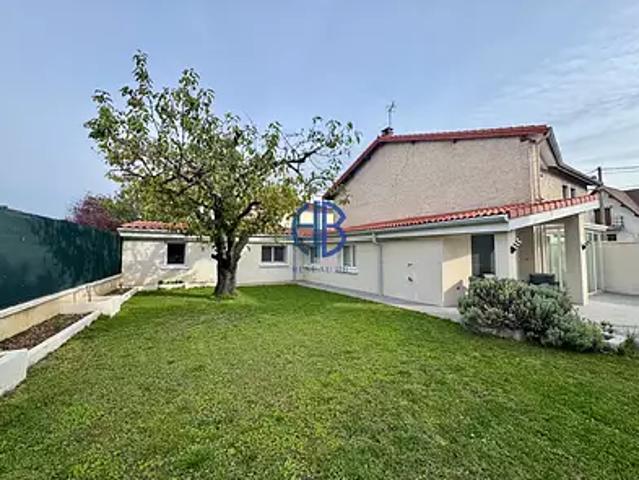 Saint Priest 69800 Achat / Vente maison 5 pièces t5 au dernier étage parking