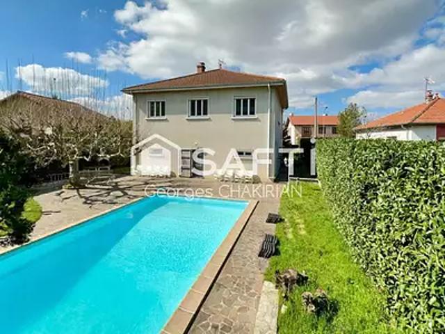 Saint Priest 69800 Achat / Vente maison 6 pièces t6 piscine terrasse